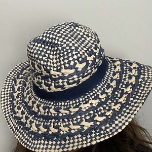 Roxy blue and white straw Sun hat